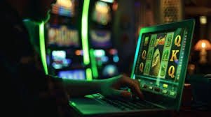 Philippines players enjoying mobile sports betting on philucky platform